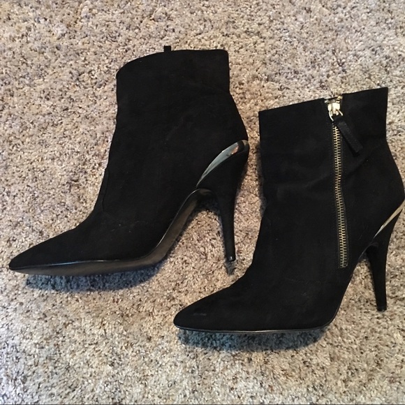 Guess Black Suede Booties - Size 9.5M - Picture 1 of 8